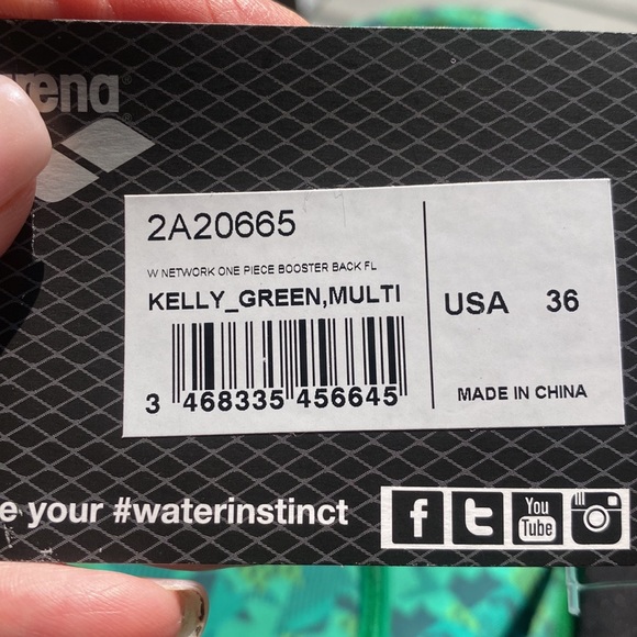 Arena One Piece Booster Back Training Suit - size 36. NWT - Picture 5 of 5